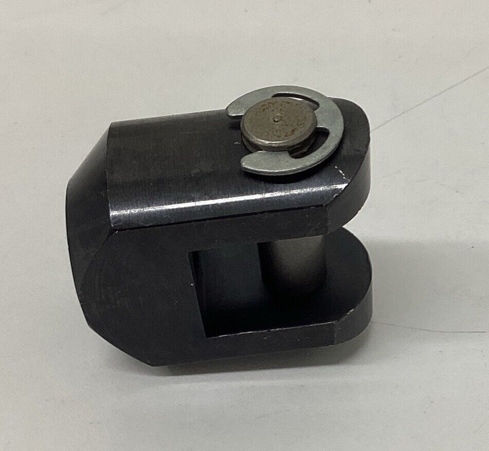 Numatics UC-M14-1.5 Metric Cylinder Rod Clevis (RE161)