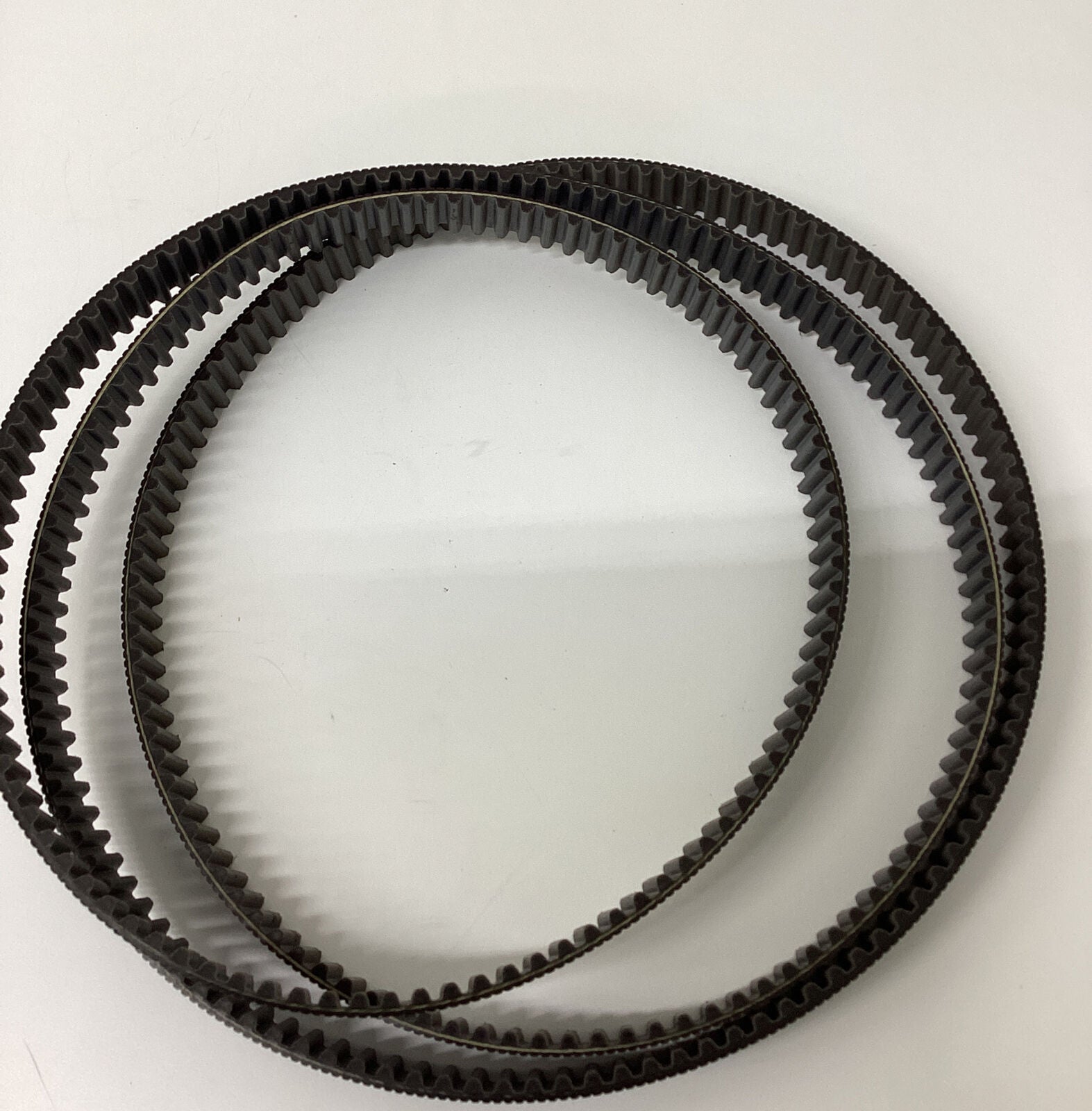 Gates 8MGT-2520-21 New PolyChain GT2 Power Transmission / Timing Belt (BE122)