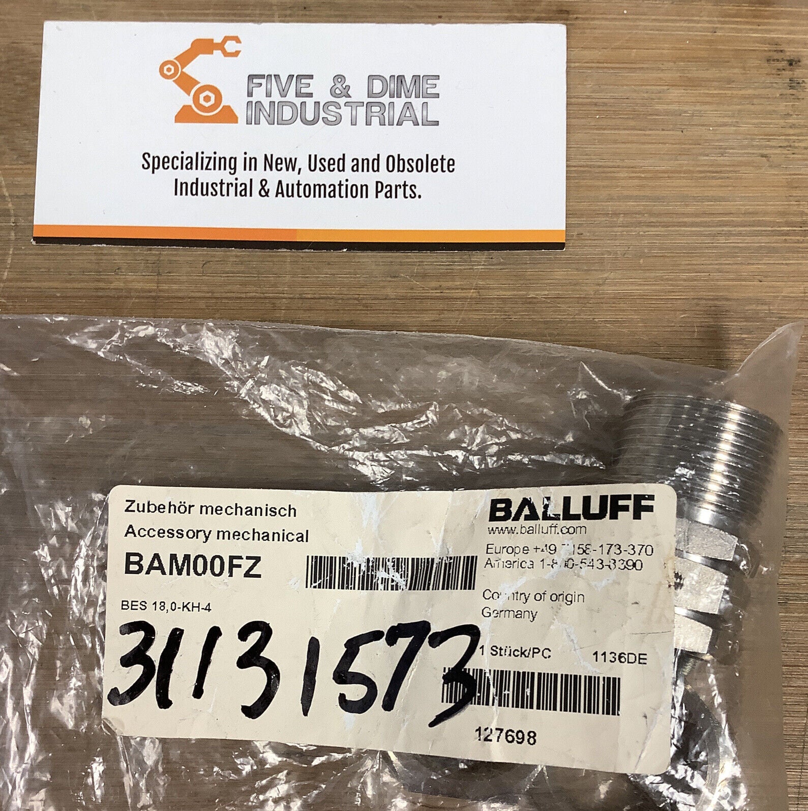 Balluff BAM00FZ New Mounting Clamp (GR135)