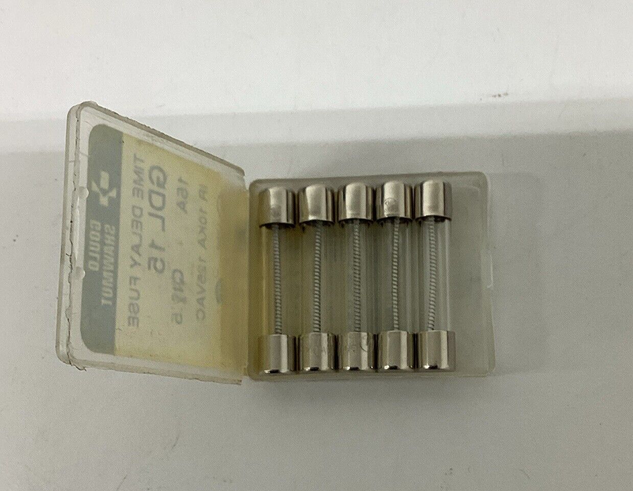 Gould Shawmut GDL15 Lot of 20 Time Delay Fuses 15A, 125VAC (RE175)