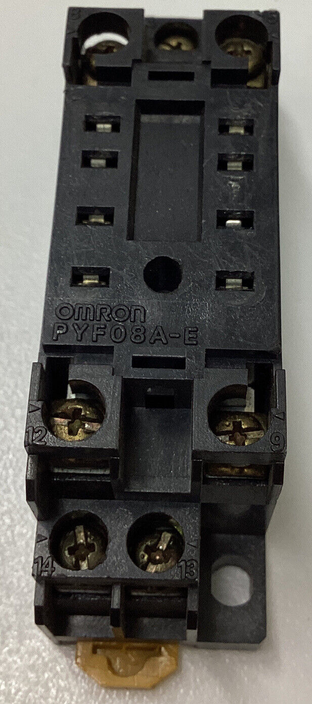 Omron Lot of (5) PYF08A-E Din Mount 8-Pin Relay Sockets (CL184)