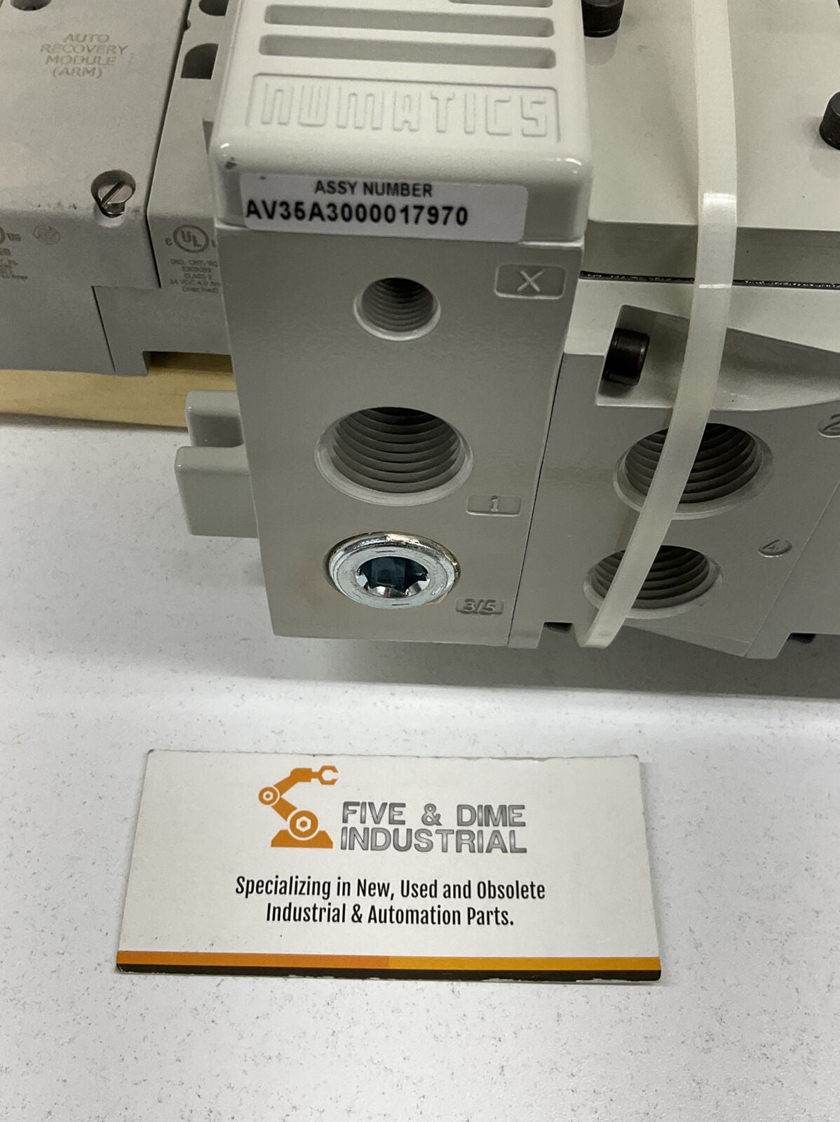 Numatics AK3BH00004NMUF New 8 Bank Ethernet Manifold  (OV104)