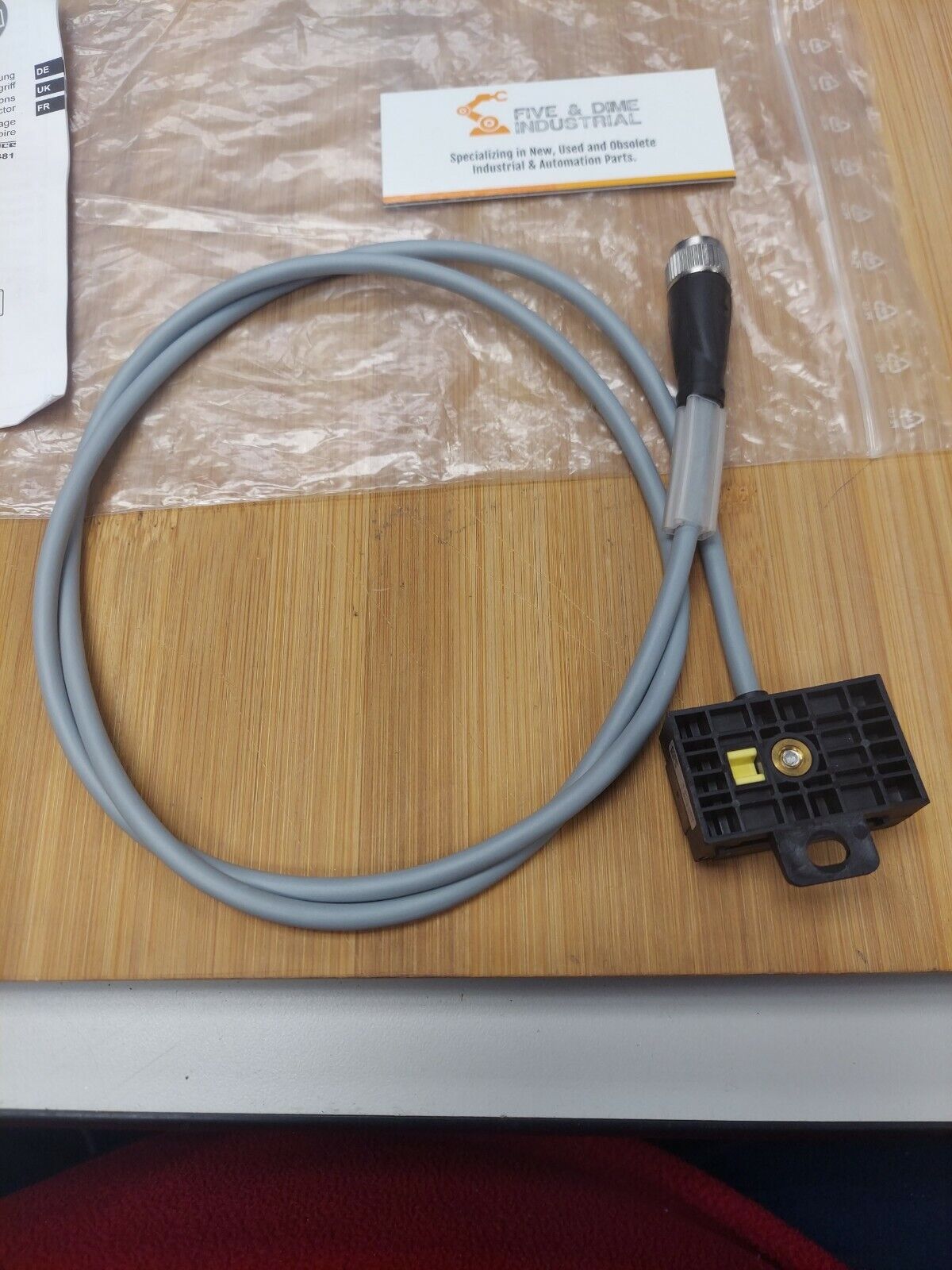 IFM Efector New AS-Interface Flat Cable Displacement Connector  (CBL100)