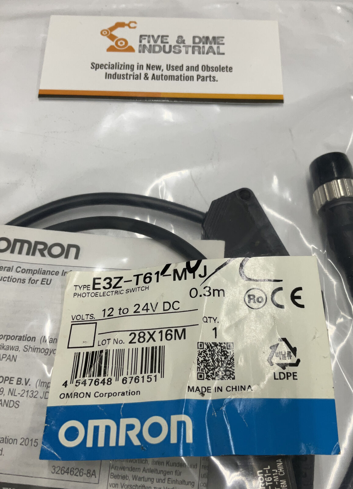 Omron E32-T61-M1J 0.3M Photoelectric Sensor Set. Infared (CL157)