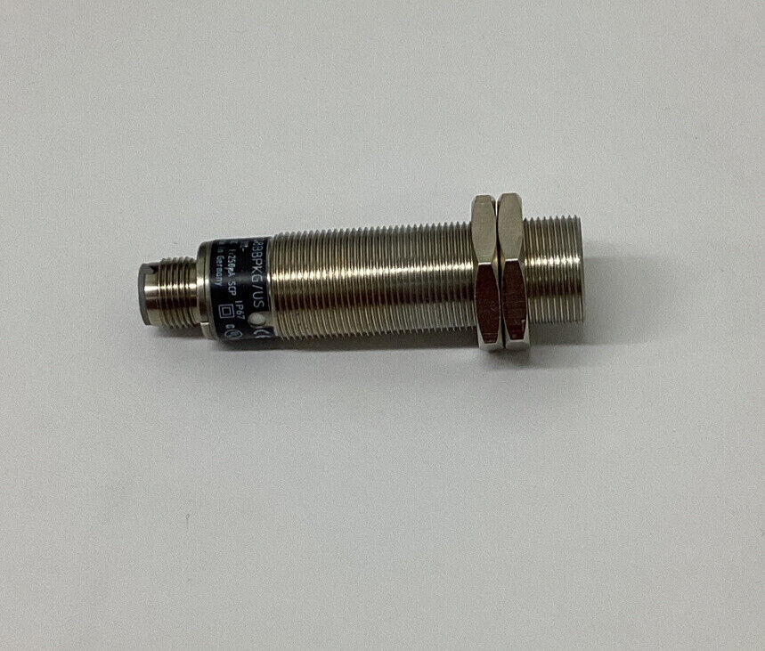 IFM Efector IG5788 / IGK3008BBPKG/US Inductive Sensor (CL207)