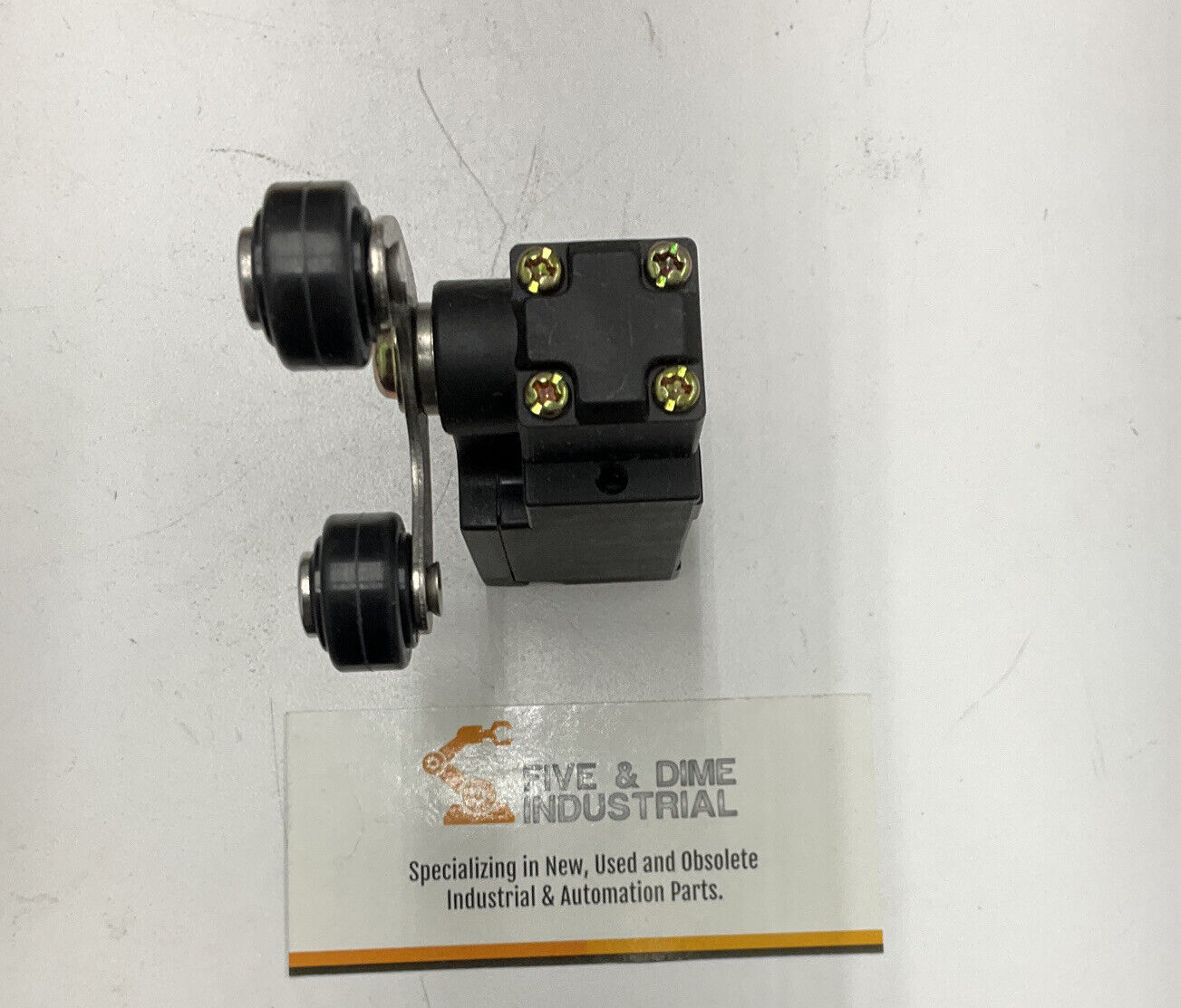 OMRON D4D-15LEN New Safety Limit Switch (RE104)