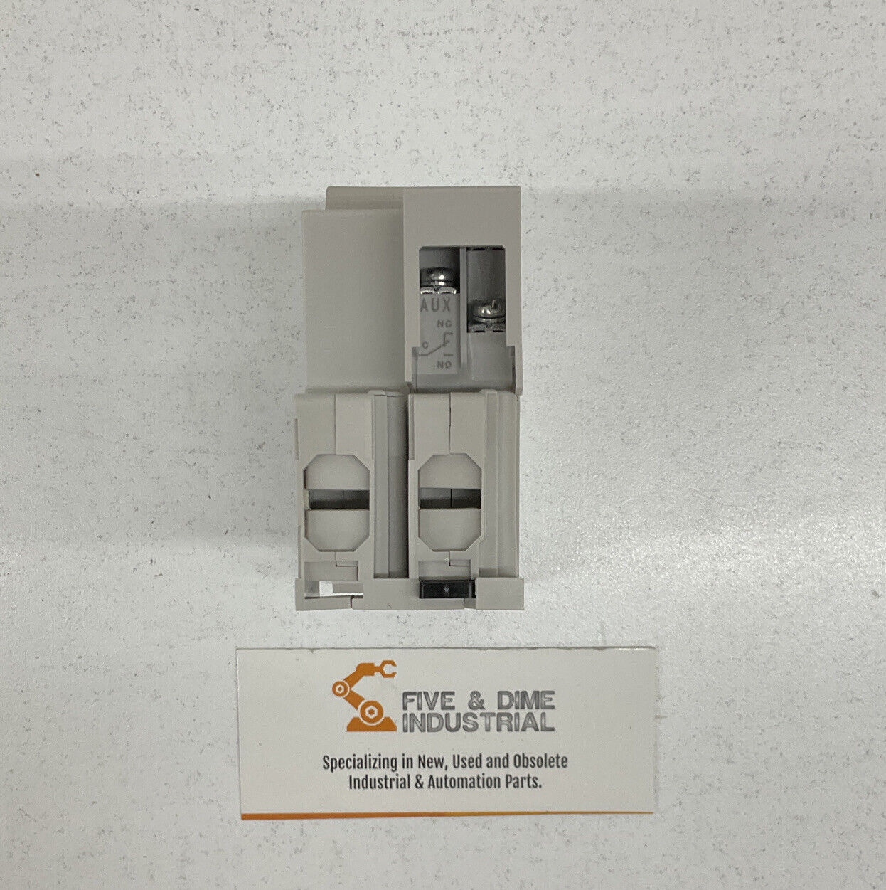 IDEC NC1V-2111-10AA New Circuit Protector / Breaker (YE110)