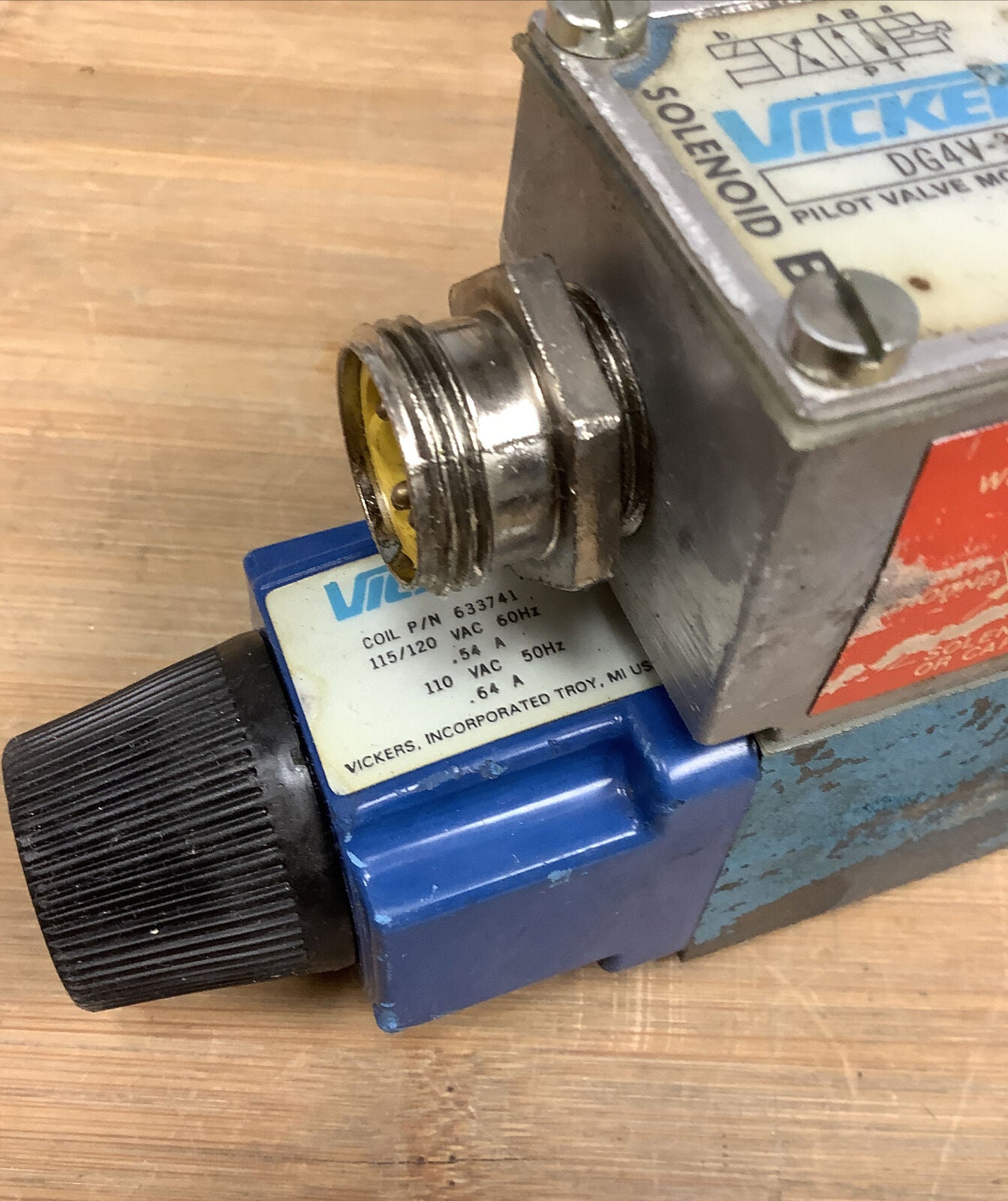 Vickers Dg4v 3 2n Mpa5 W B 40 Directional Control Valve 115 120 Vac G