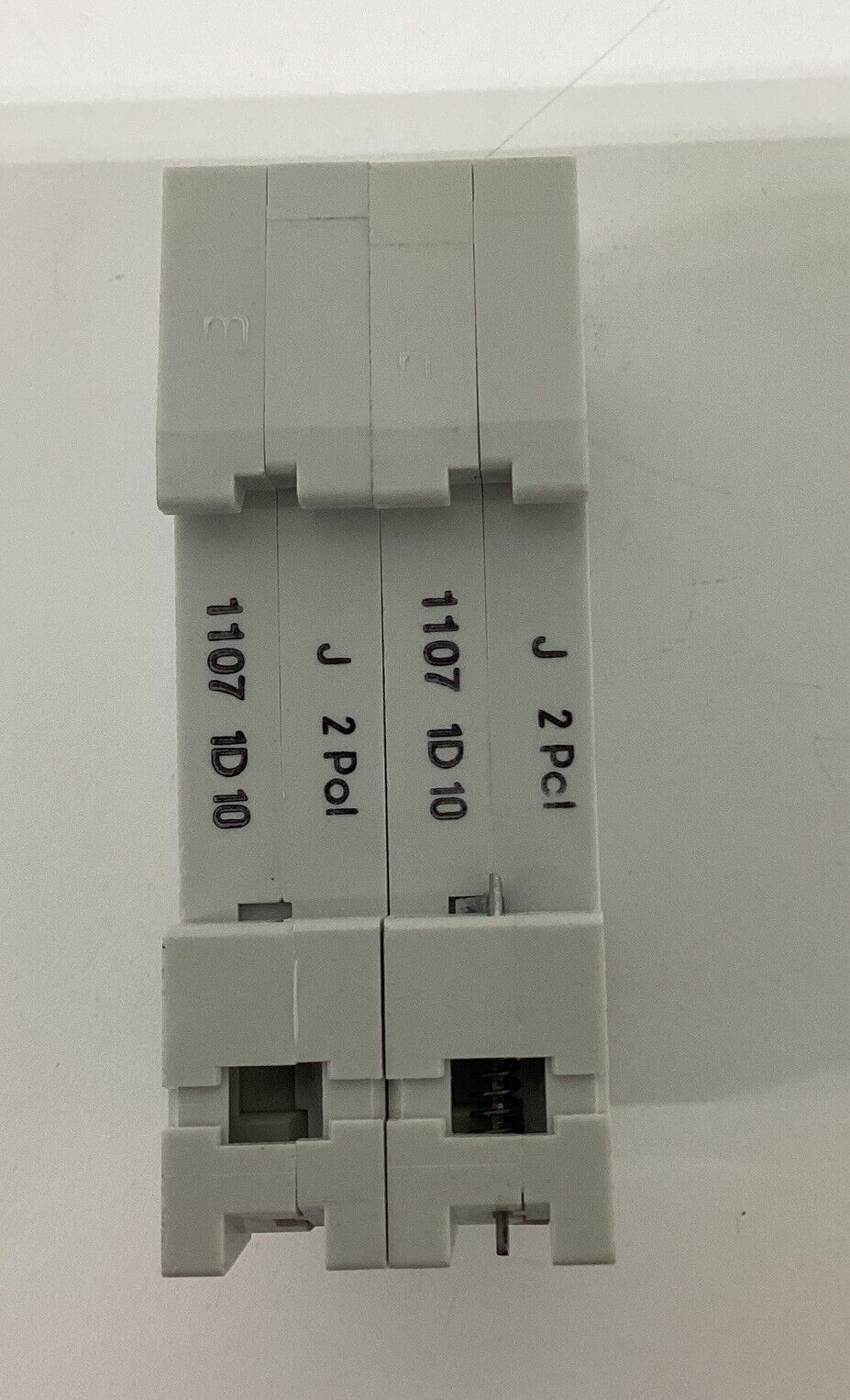 Siemens 5SX2-210-8  2-Pole 10-Amp Circuit Breaker (CL380)