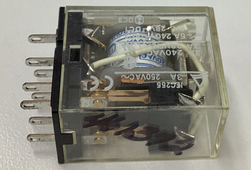 Omron MY2ZN-110 / 120 VAC Relay. 8-Pin (CL221)