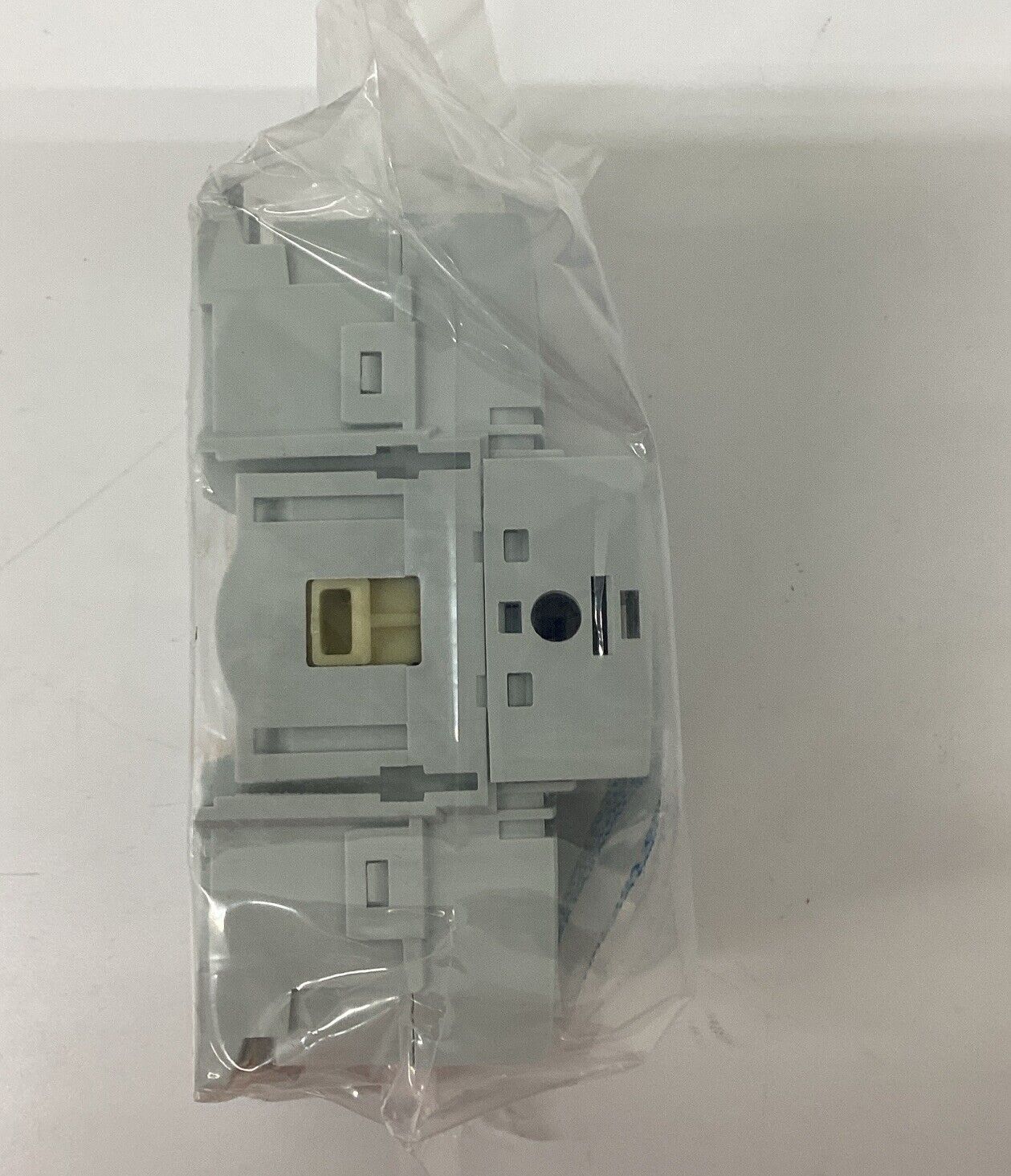 Siemens CNFS362N 3-Pole Non Fusible Disconnector Switch 60A (RE166)