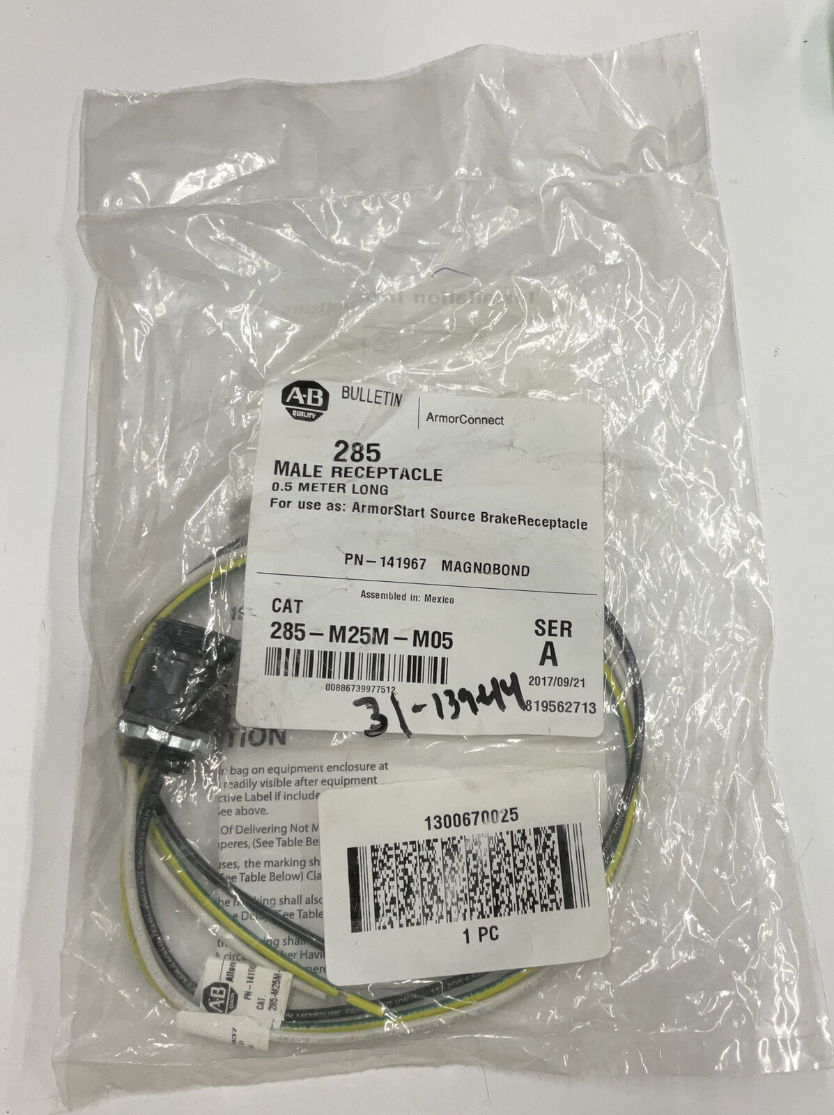 Allen Bradley 285-M25M-M05 Male Receptacle 0.5 Meters 3-Pin (YE199)