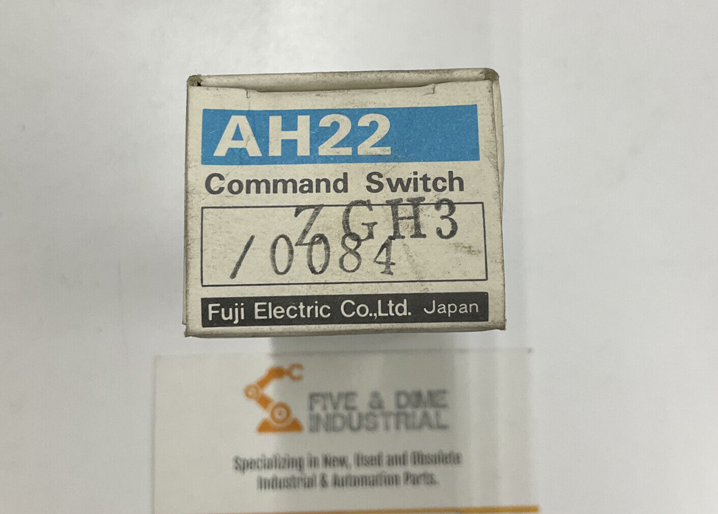 Fuji Electric AH22 ZGH3 / 0084 New Green Command Switch (CL138)