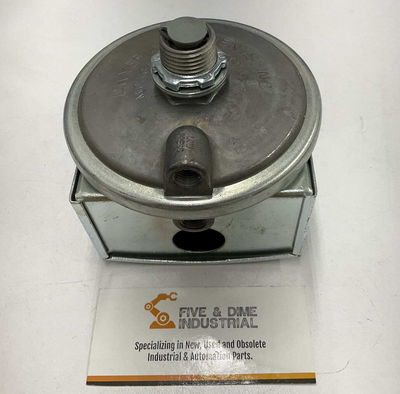 Dwyer 1823-5 Differential Pressure Switch Max 10 PSI Surge 25PSI (CL294)