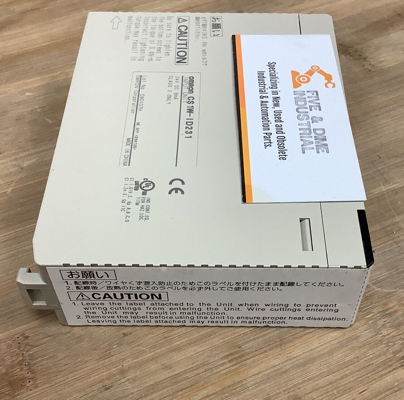 OMRON CS1W-ID231 New Input Module 24VDC (RE194)