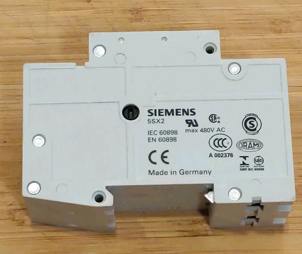 Siemens 5SX2 216-8 D16 2P 400AC MCB Circuit Breaker (GR105)