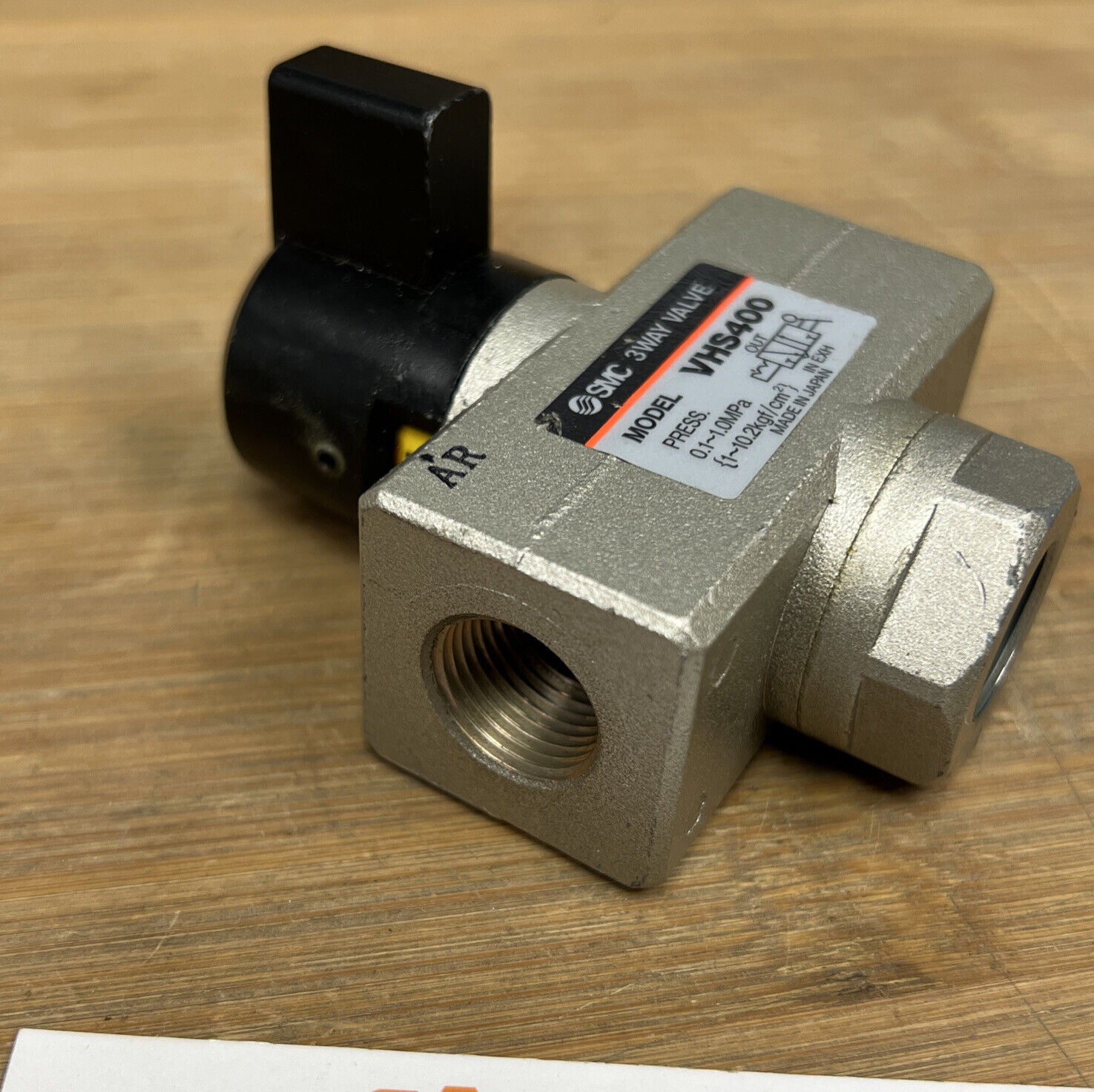 SMC VHS400 3-Way Valve 3/8 NPT 145 PSI Max (GR132)