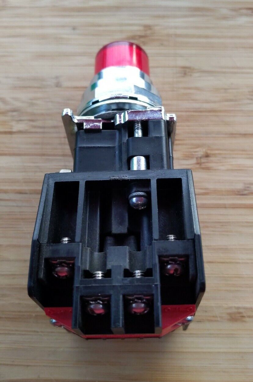 Cutler Hammer 10250TD New Red Pilot Light Switch w/ Adapter (GR117)