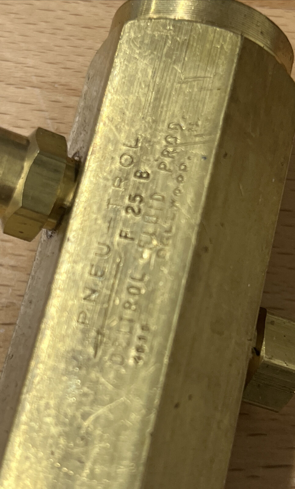 Detrol F25B 3/8" Brass Needle Valve (YE145)