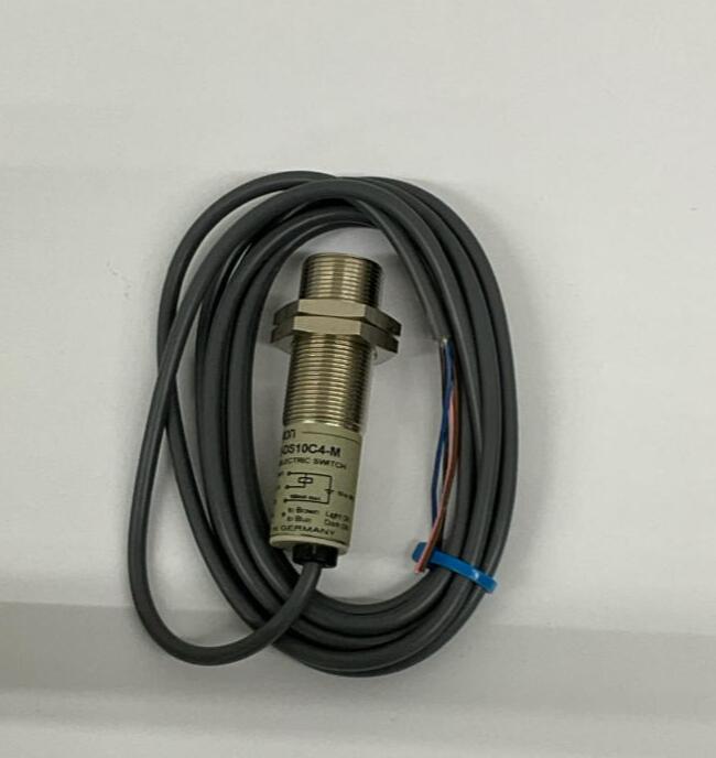 Omron E3F2-DS10C4-M Photoelectric Switch Sensor 10-30VDC