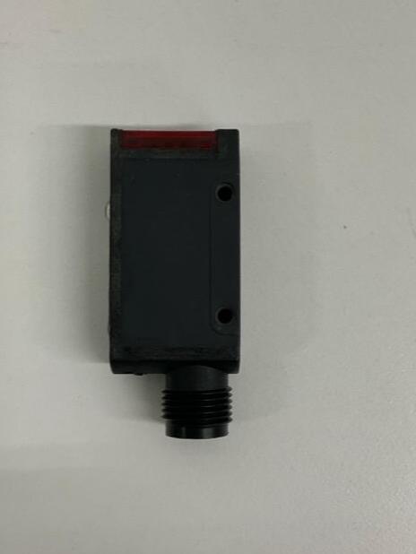 Omron E35-AT36-D Photoelectric Sensor Switch 10-30VDC