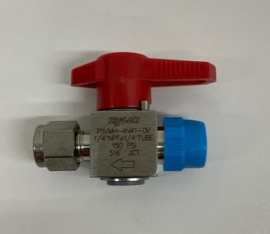 Hylok  P1VMH-4N4T-DV  316 SS  Plug Valve  1/4'' NPT X 1/4''Tube