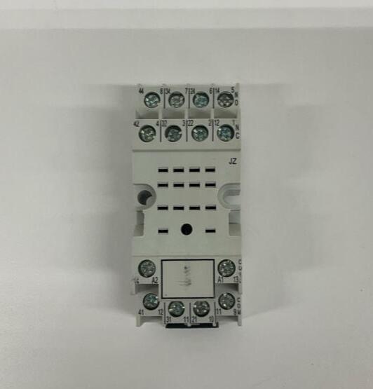 Allen Bradley  700-HN103  Ser. C 14-Pole Relay Socket 10A, 300V  DIN Mount - 0