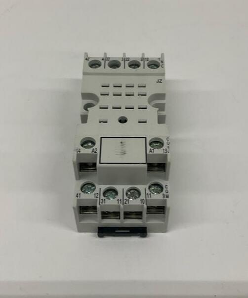 Allen Bradley  700-HN103  Ser. C 14-Pole Relay Socket 10A, 300V  DIN Mount