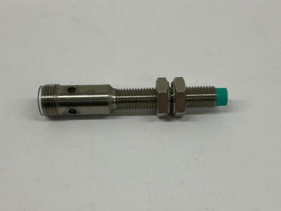 Pepperl Fuch  NBN2-8GM40-E2-V1 / 801379 Inductive Proximity Sensor