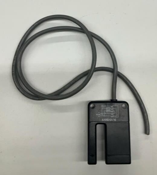 Banner SL10VB6VY Slot Sensor 10-30VDC