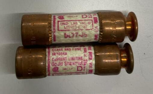 Gould Shawmut TR30R Lot of 2 30-Amp, 250VAC Time Delay Fuses