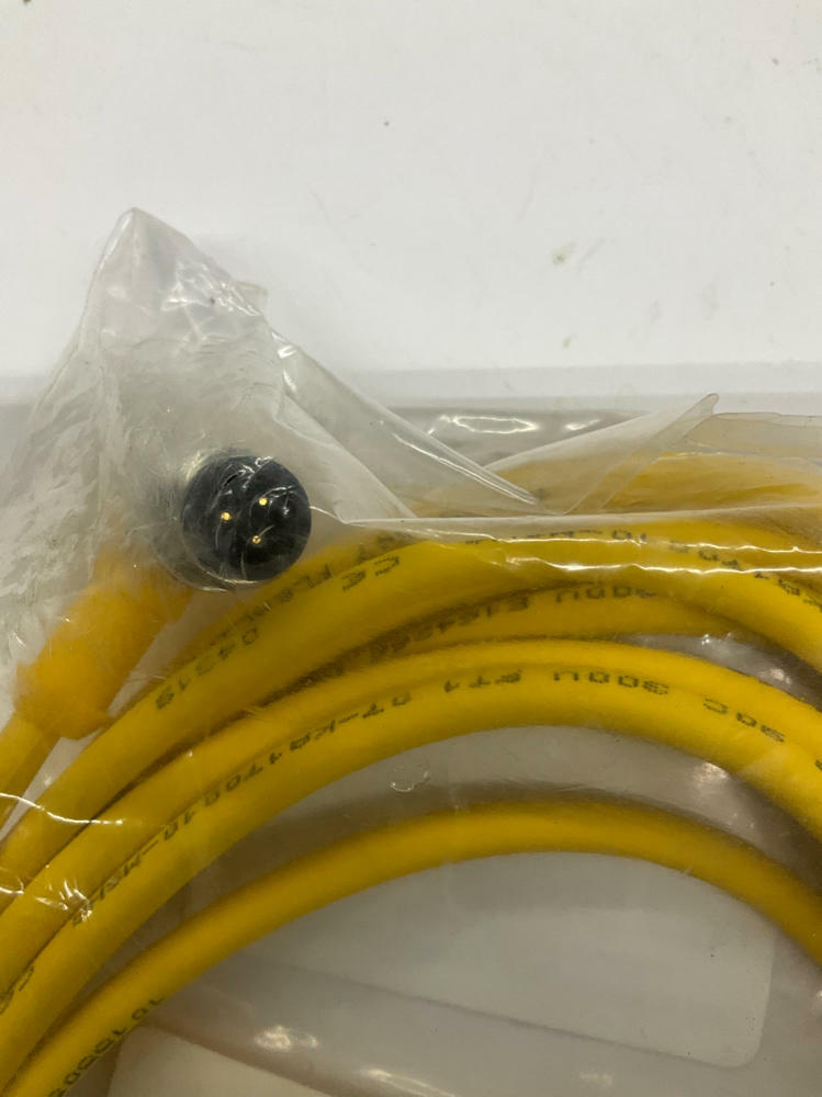 Turck WKB-3T-4-WSB-3T/S90 3-Pole Male/Female Cable 4M U2223-30 - Like New