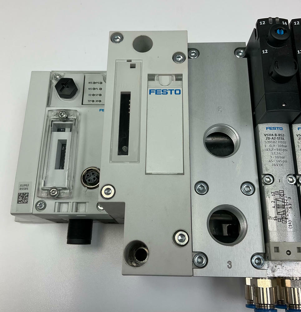 Festo 541302 CPX-FB32 / VABA-S6-1-X1 Manifold Interface w/ Valves - Very Good