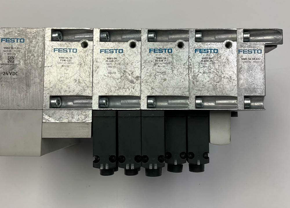 Festo 541302 CPX-FB32 / VABA-S6-1-X1 Manifold Interface w/ Valves - Very Good