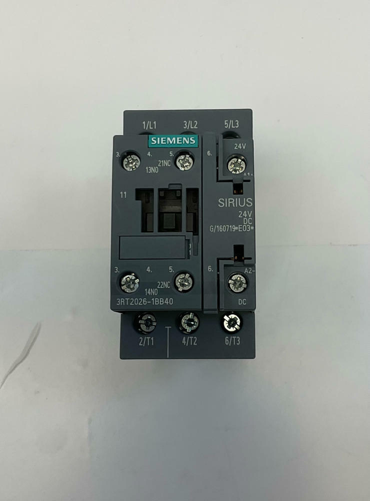 Siemens  3RT2026-1BB40  3-Phase Contactor  34VDC Coil - Like New - 0